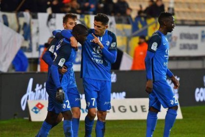  格勒诺布尔门线救险，惊险保住宝贵一分入账