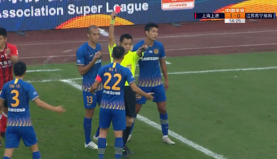  德甲裁判判罚引争议VAR技术成焦点话题