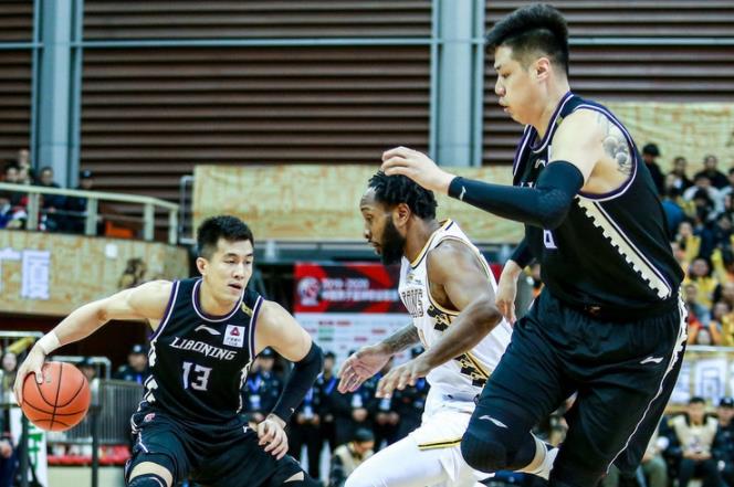  布伦特福德黑马本色不改，逼平强敌彰显战术素养  